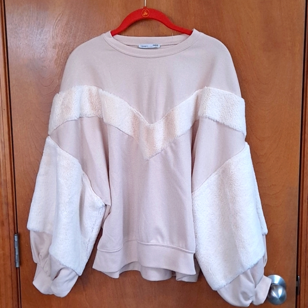 Women's Cream Fleece Sweatshirt